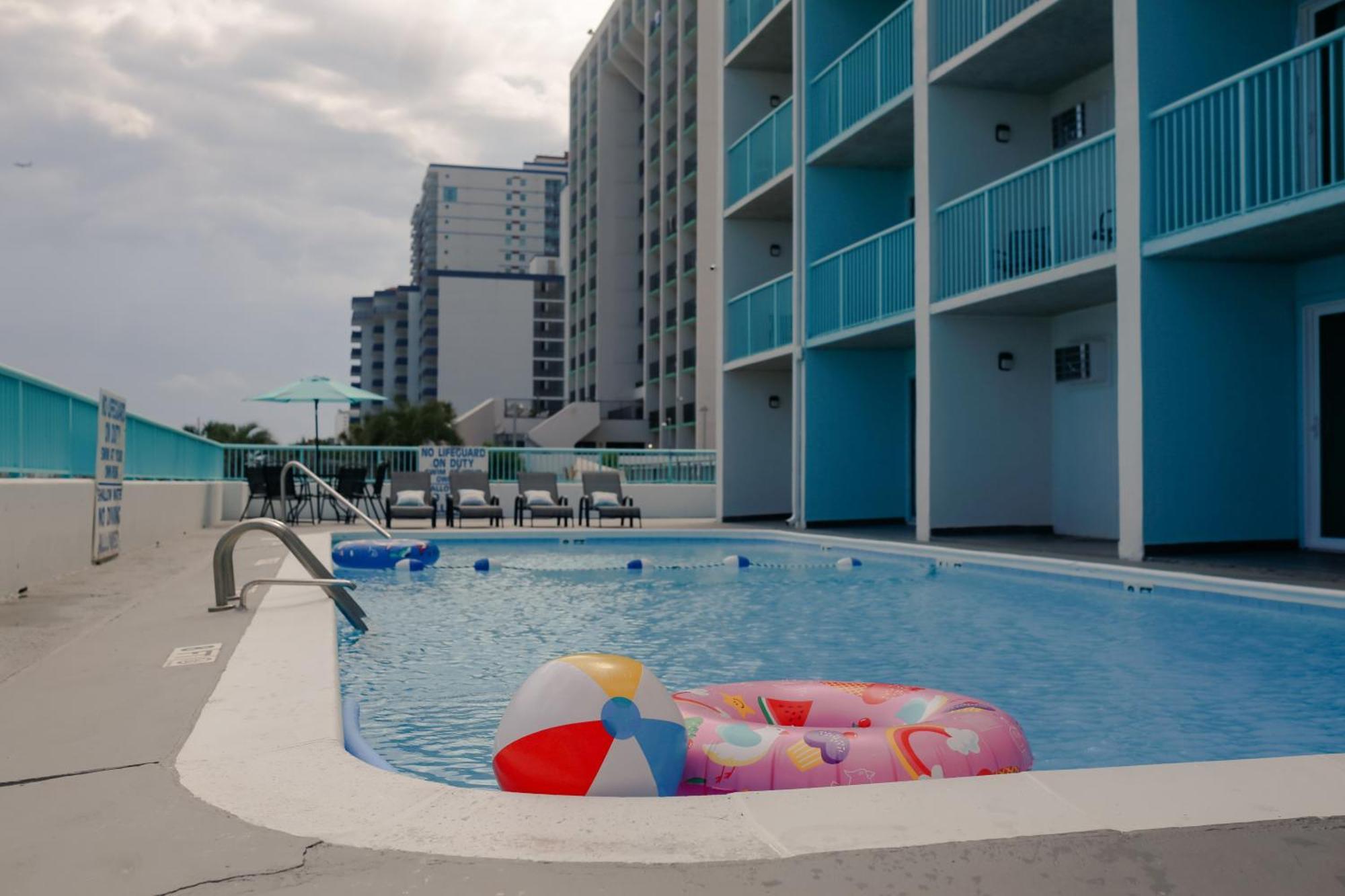 Southern Breeze Ocean Front Hotel Myrtle Beach Exteriör bild