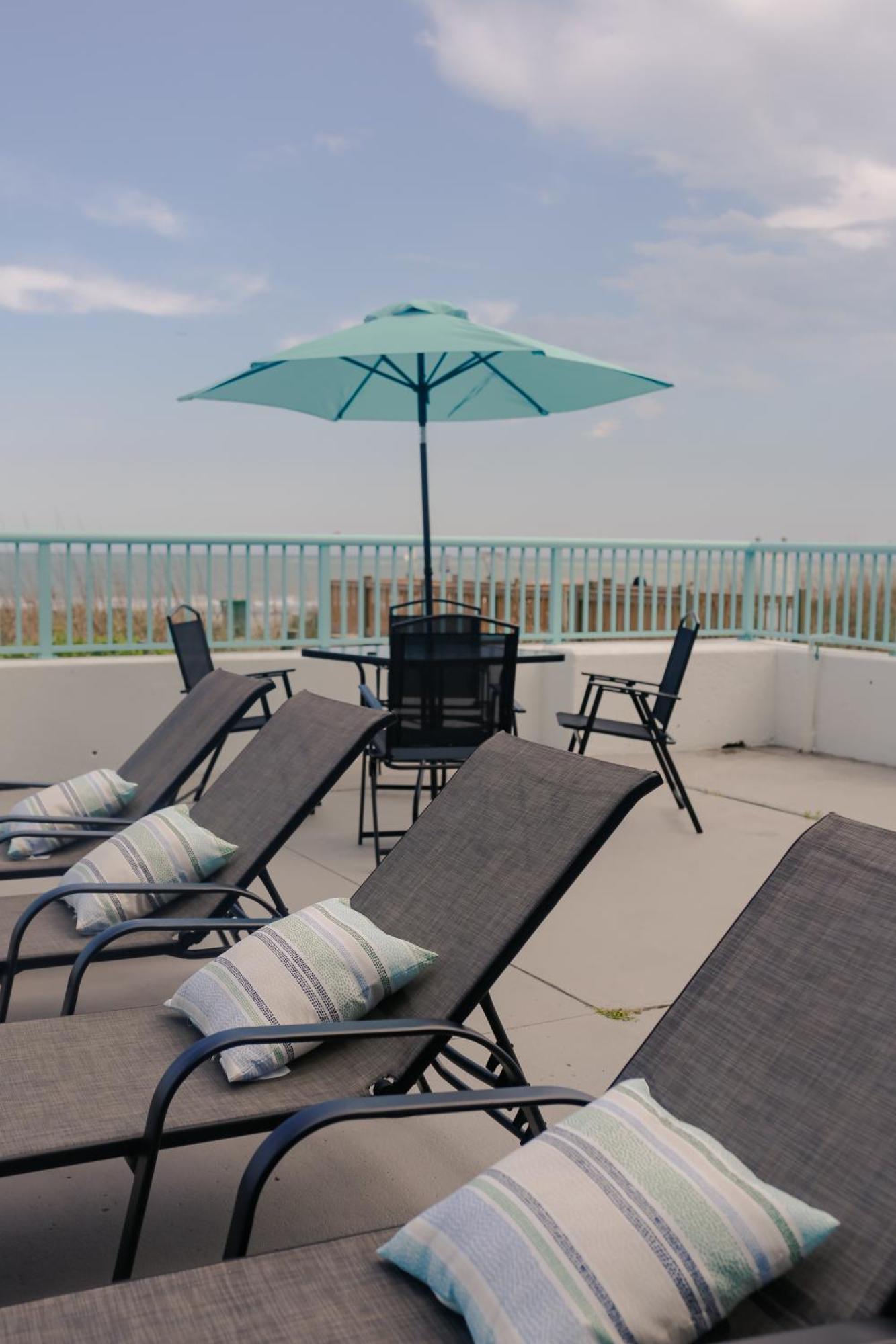 Southern Breeze Ocean Front Hotel Myrtle Beach Exteriör bild